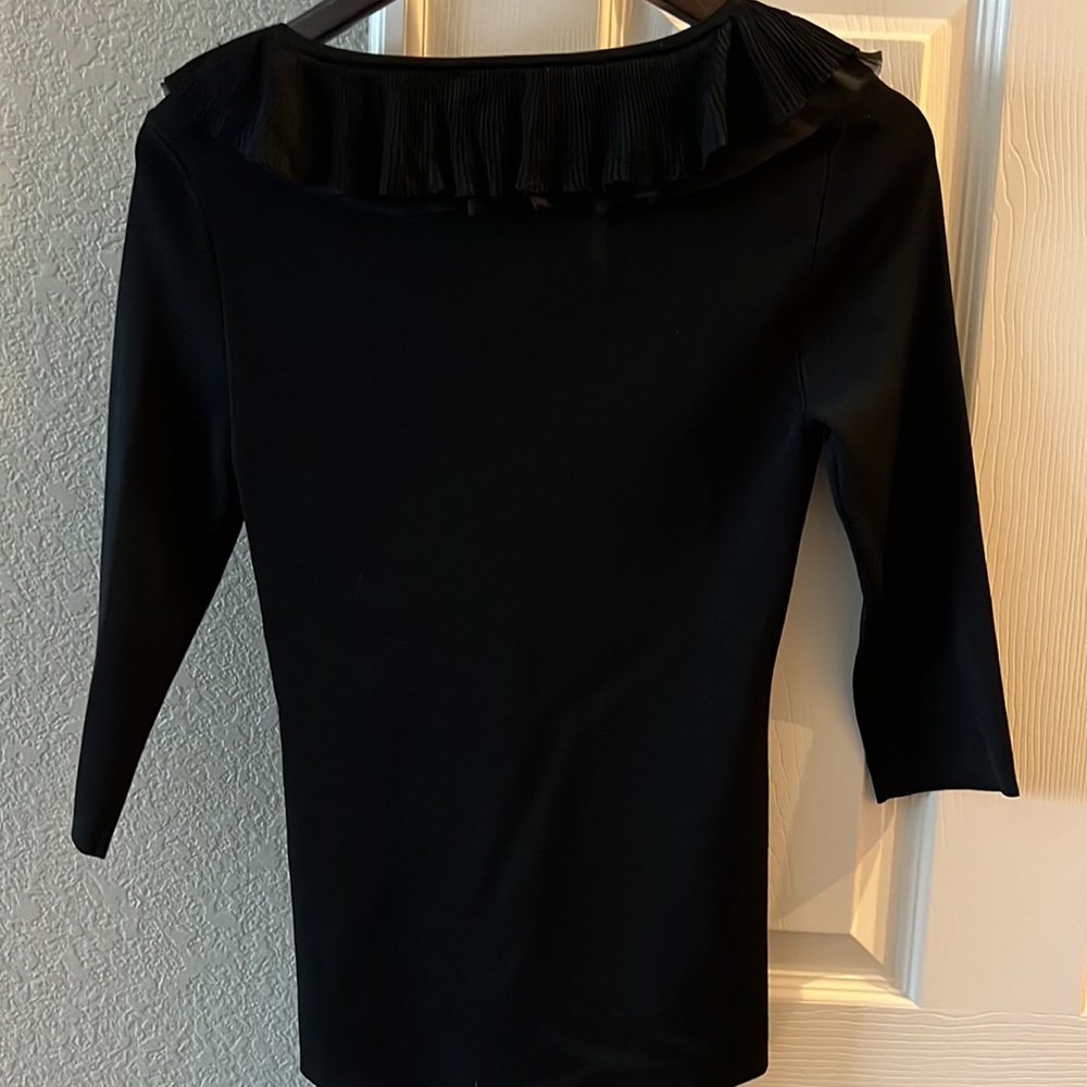 White House Black Market 2/3 sleeve top with ruffle - Picture 3 of 4